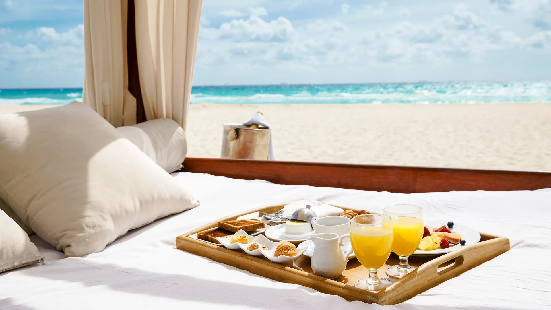 Royal Hideaway Playacar All-Inclusive Adults Only Resort Playa del Carmen 5*,  Mexico