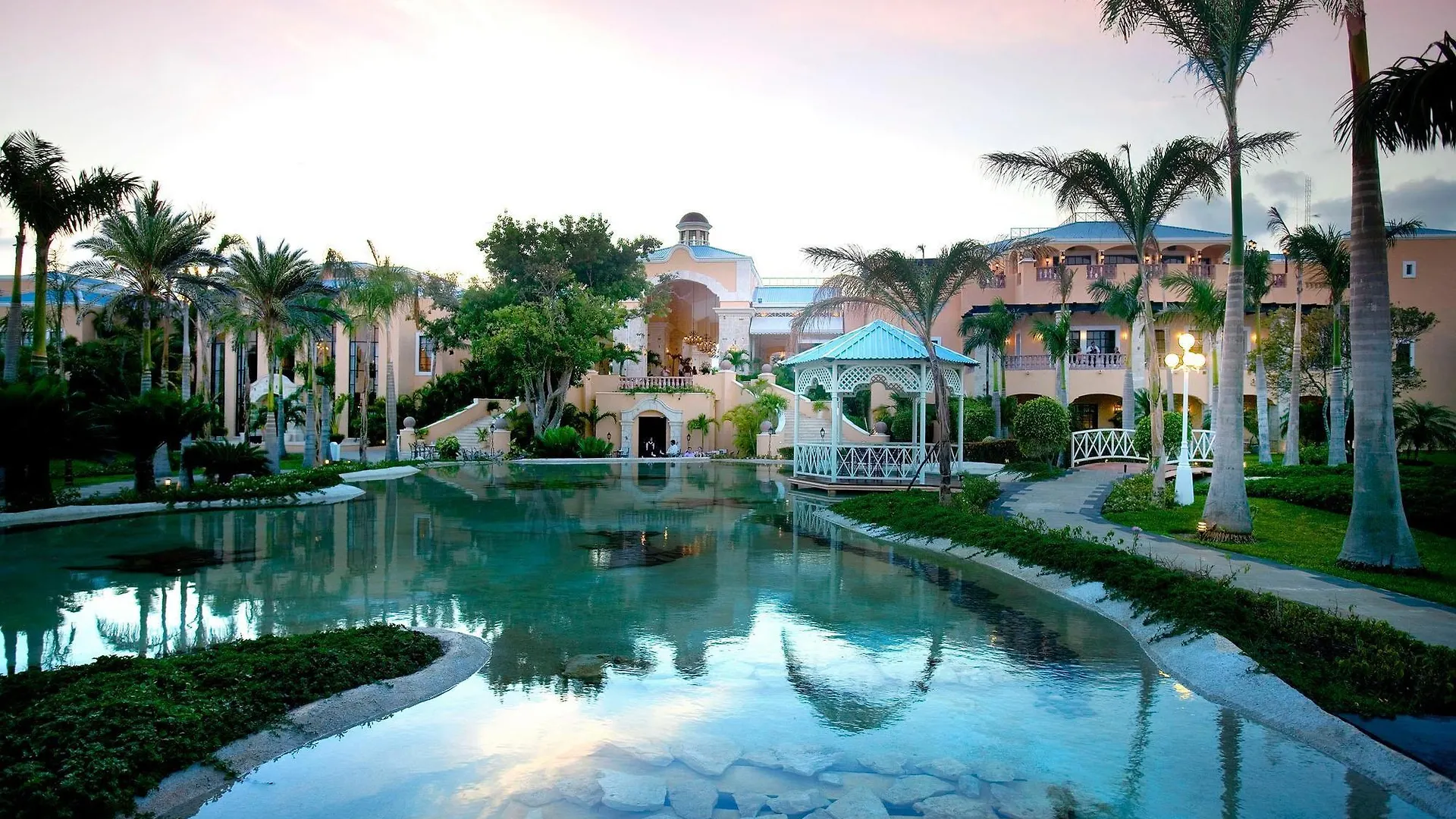 Royal Hideaway Playacar All-Inclusive Adults Only Resort Playa del Carmen